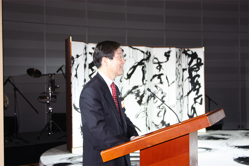 Mr Kim Jang-Sil, 1st Vice Minister of Culture, Sports and Tourism.